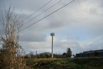 antena telefonii komórkowej ,Irlandia  - obrazy, fototapety, plakaty