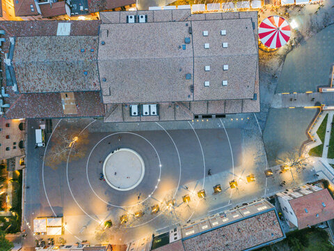 vista aerea zenitale di Piazza Malatesta a Rimini