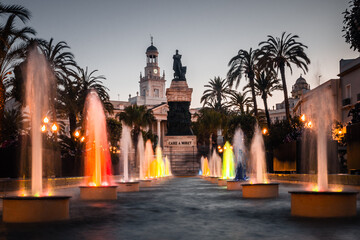 fountain at night in Cadiz, Spain - obrazy, fototapety, plakaty