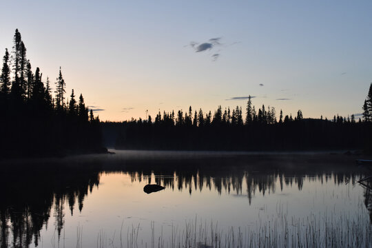 Sunset on the lake, Monts Valin, Qu&eacute;bec