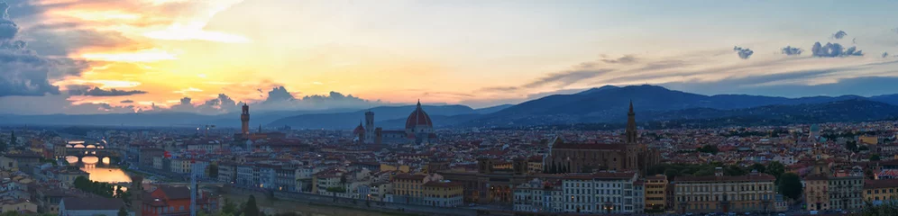 Cercles muraux Ponte Vecchio Florence from Piazzale Michelangelo at sunset, capital of Italy’s Tuscany region, Duomo, Ponte Vecchio River Arno Renaissance center for art and architecture, Italy. Europe.