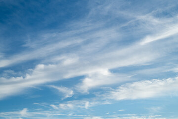 冬の午後、南側の空模様