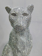 Silver cougar diamond head for home decoration.