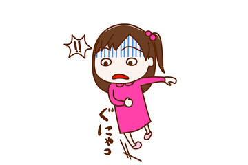 （全身斜め）右足をぐにゃッとくじいて青ざめる瞬間の少女