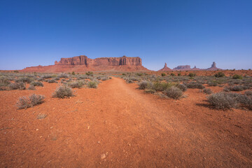 hiking the wildcat trail in monument valley, arizona, usa