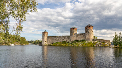 Burg Olavinlinna in Savonlinna, Finnland - 700581630