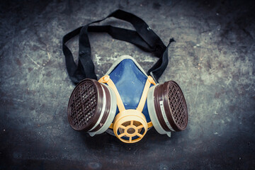 Respirator for safe work on construction sites