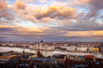 Naklejka premium Famous Hungarian Parliament in the Budapest at sunset.