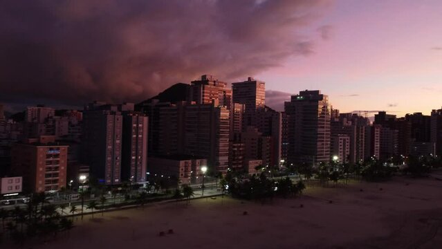 PG - CANTO FORTE - PREDIOS - AMANHECENDO - MOV LATERAL SUBINDO