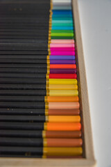 Boite de crayon couleur - 700722099