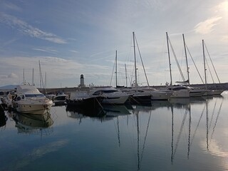 Fototapeta premium boats in the harbor