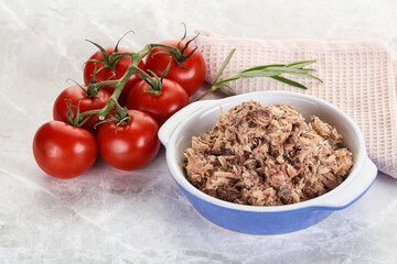Canned tuna fish for salad