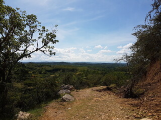 Camino al Cerro Bánica, República Dominicana