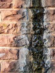 Feuchte Eisenbahnbrücke