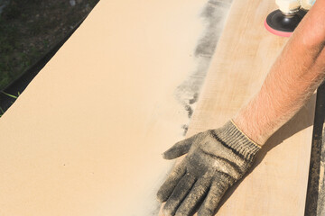 Grinding of an oak board