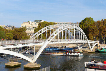 Debilly footbridge in the 7th arrondissement of Paris city - obrazy, fototapety, plakaty