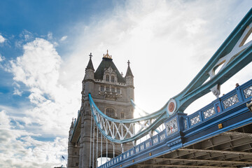 Fototapeta na wymiar Brückenpfeiler in London