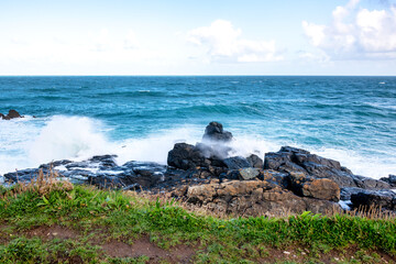 Wilde Gischt an den Klippen von St. Ives