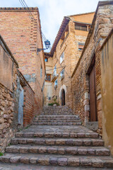 Fototapeta na wymiar Beautiful streets of the Pyrenean town of Alquezar, medieval town of Huesca, Spain