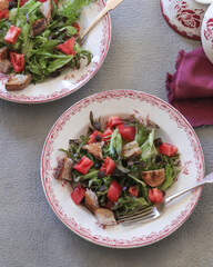 トマトとレタスのパンザネッラ