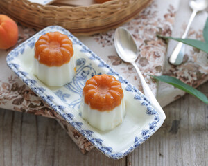 アプリコットのミルクプリン
