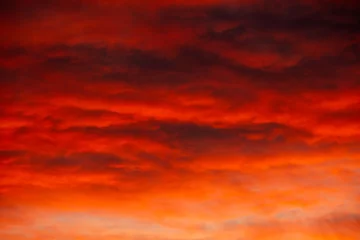 Foto op Canvas ciel rouge dramatique avec nuages © Pyc Assaut