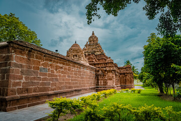 Thiru Parameswara Vinnagaram or Vaikunta Perumal Temple is a temple dedicated to Vishnu, located in...