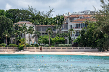Fototapeta na wymiar View of Paynes Bay Beach (Barbados).