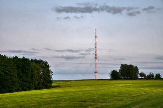 Pfarrkirchen, Sender, Sendemast, Grundnetzsender, UKW, DAB+, Digitalradio, DVB-T2, Fernsehen, Radio. Antenne, Bayern, Mast, Stahlrohrmast, abgespannt, DAB, TV, Telekom, Deutschland, BR, Bayerischer Ru