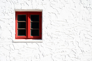 赤い窓
