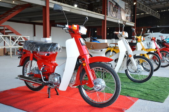 Honda c70 at VIP car show in Cainta, Philippines
