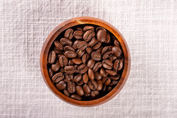 白背景とコ－ヒ－豆