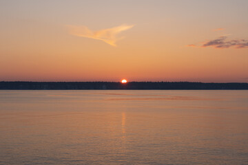 Fototapeta na wymiar Sea sunset in winter near a steep coast in Estonia.