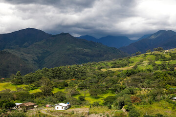 Fototapeta na wymiar Houses and landscape near Vilcabamba, Ecuador