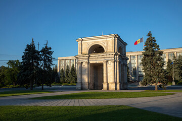 Fototapeta na wymiar Arch of Triumph, Chisinau, Moldova