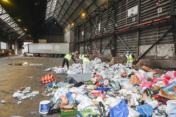 environnement triage dechet ramassage poubelles