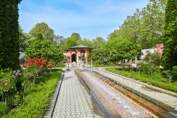 Obraz premium Idyllic Moorish garden in Mahrzahn, Berlin, Germany. Similar to the alhambra in granada, spain.