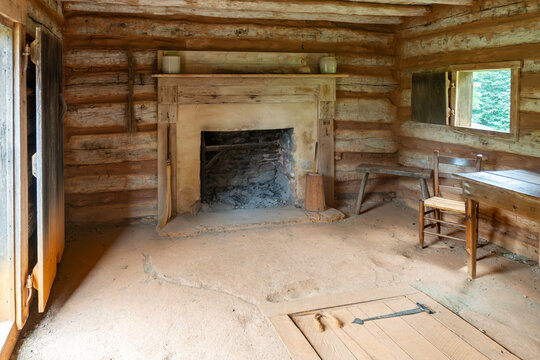 Interior of slave cabin at Booker T Washington National Monument in Virginia. Tobacco farm where educator and leader Booker T Washington was born into slavery and freed by Emancipation Proclamation.