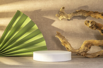 Arrière plan beige avec présentoir pour des produits avec un rendu 3 D avec des branches d'olivier. Plate-forme vide avec podium pour cosmétique, bijoux, maquette ou autres objets.  © ODIN Daniel