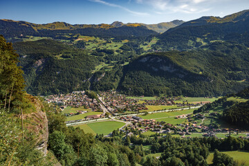 Obraz premium The Haslital valley and the town of Meiringen