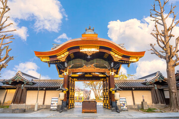 Fototapeta premium Kyoto, Japan - March 30 2023: Higashi Honganji temple situated at the center of Kyoto, one of two dominant sub-sects of Shin Buddhism in Japan and abroad