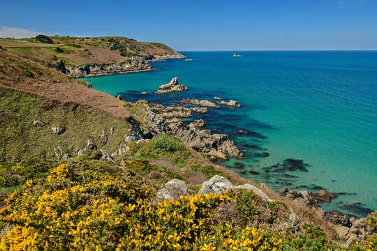 France, Brittany, Coastline of Cap Sizun headland in summer
