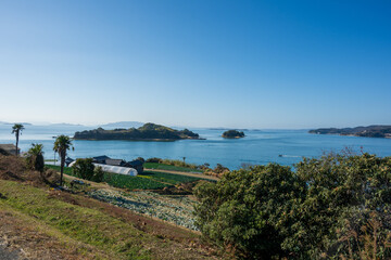 Fototapeta premium 日本の岡山県瀬戸内市の牛窓と前島の美しい風景