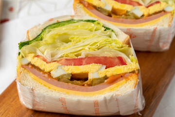 Grapefruit cream cheese salad, konjac rice mushroom salad, fried shrimp salad, onion hot dog, ham cheese egg sandwich, crab meat cheese egg sandwich, egg sandwich, kaya toast