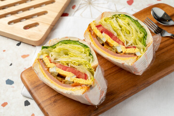 Grapefruit cream cheese salad, konjac rice mushroom salad, fried shrimp salad, onion hot dog, ham cheese egg sandwich, crab meat cheese egg sandwich, egg sandwich, kaya toast
