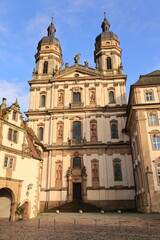 Fototapeta na wymiar Blick auf die Klosterkirche von Kloster Schöntal in Baden-Württemberg