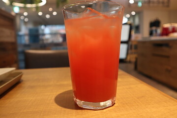 夏の日に飲んだ冷たいドリンク