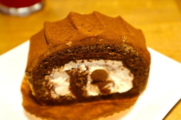 チョコレートのロールケーキ