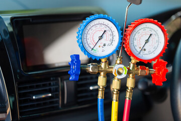Car Air Conditioning Repair Concepts, monitor tool to check and fix car air conditioner system - obrazy, fototapety, plakaty