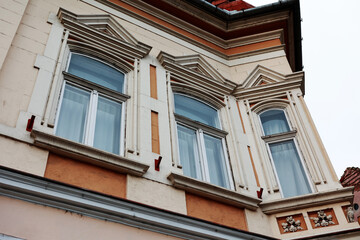 Building. Balcony. Facade. Framing. Console. Wall. Glass. Window. Fronts. Decoration.